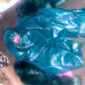 Azeala Wang coat brand New